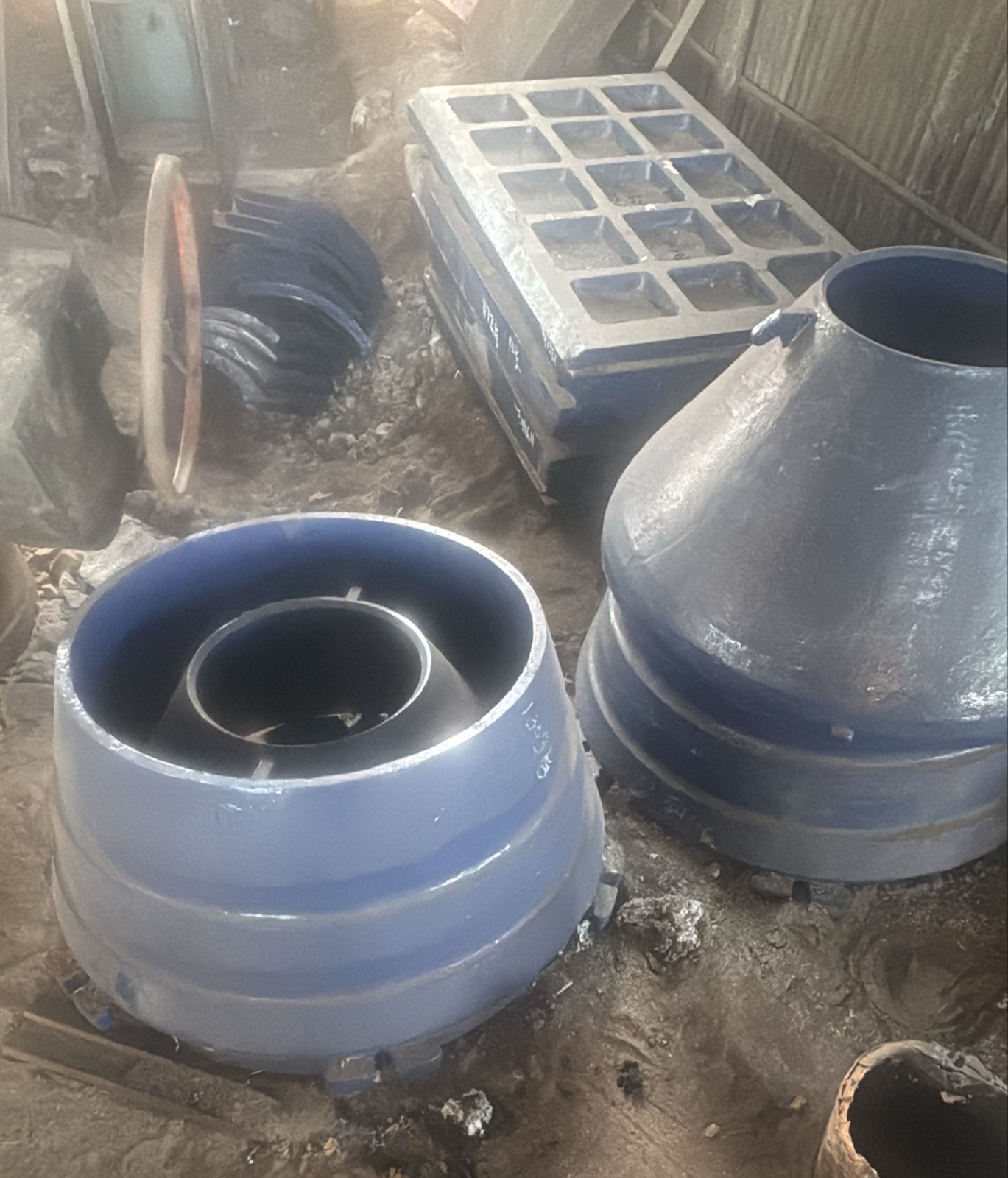 Mantle and Concave liners